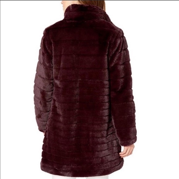 Via Spiga medium faux lux fur wine coat ja… - Picture 2 of 6